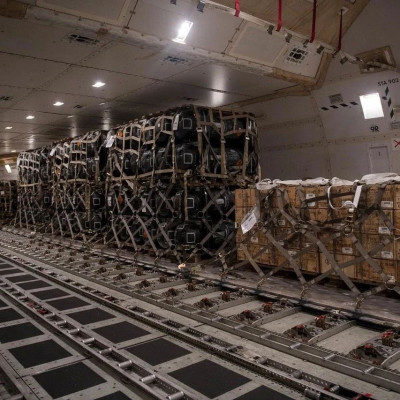 特朗普暗示：或推翻