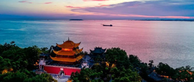 岳阳……背诵全文！