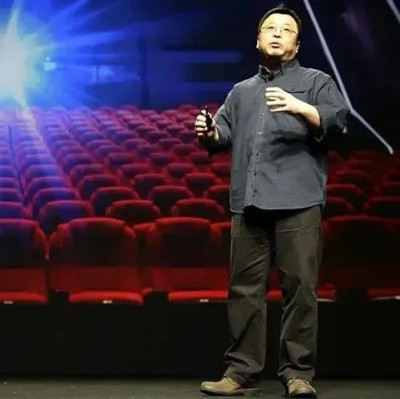 体验完罗永浩的AI产品，这锅「锤味大乱炖」一言难尽