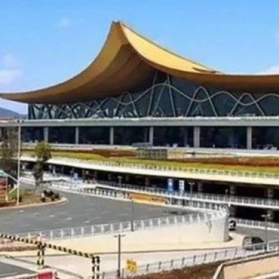 网友机场被警察收