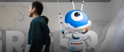 晚点独家丨蚂蚁集团 CEO 换人，做了 9 个月总裁的韩歆毅接任