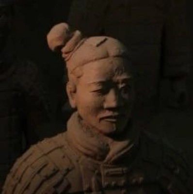 出土兵马俑为何都是单眼皮？考古人员分析