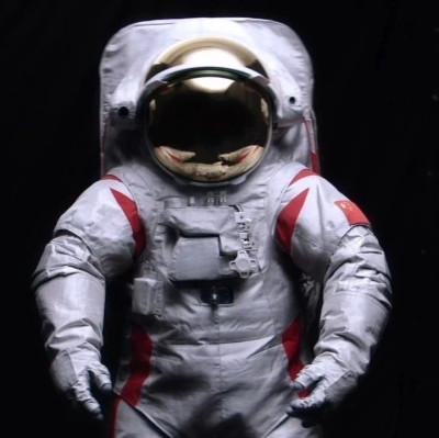 中国登月服外观首次公开！