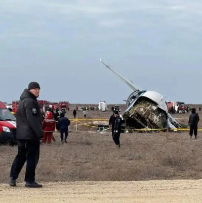 幸存者32人，坠机事故细节披露→