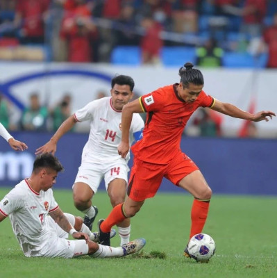 终于！国足赢了！