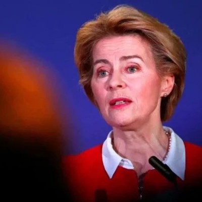 跟中国冷战，与美国热战，欧盟