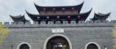 投资20亿的古城变“空城”，游客中心灯都没开