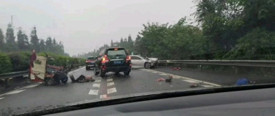 每日热问｜“老头乐”高速逆行致2人死亡，对方司机也要担责吗？